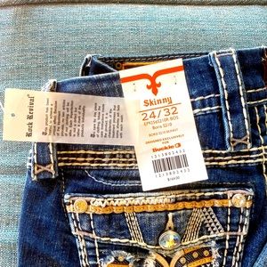 Rock Revivals size 24-32